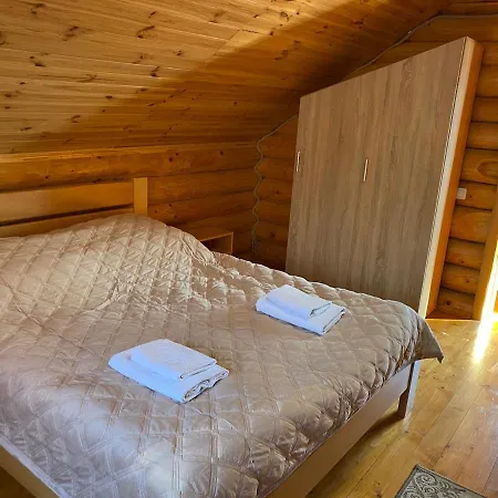 Smerekovyi Dvir Feriehus *