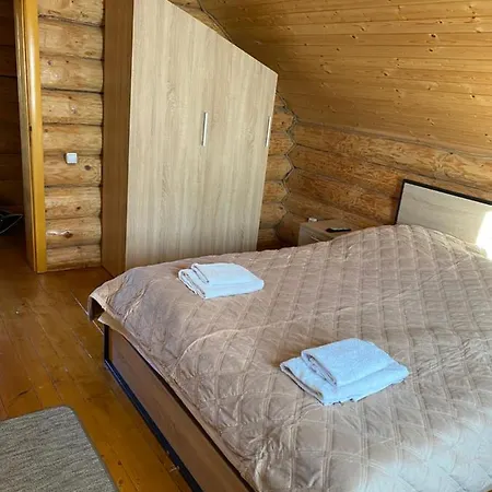 Smerekovyi Dvir * Поляна