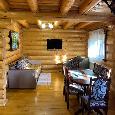 Smerekovyi Dvir Поляна