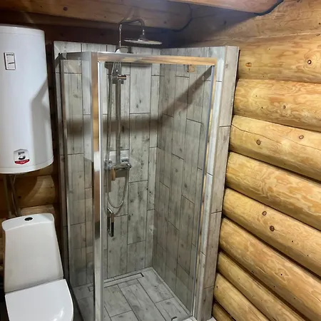 Смерековий Двір