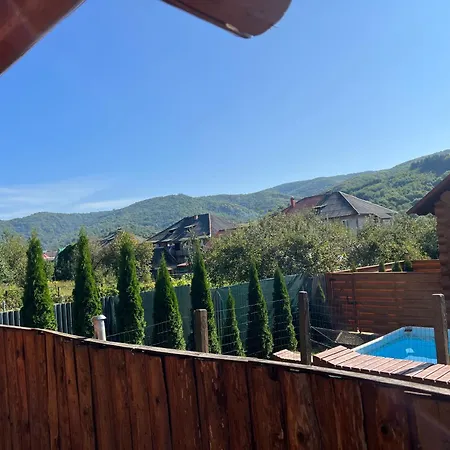 Smerekovyi Dvir * Polyana (Transcarpathia)