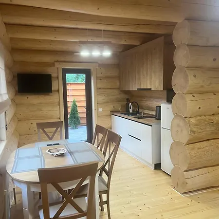 Smerekovyi Dvir Feriehus Polyana (Transcarpathia)