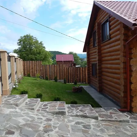 Smerekovyi Dvir Дом отдыха *