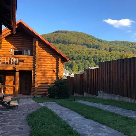 Holiday home Smerekovyi Dvir