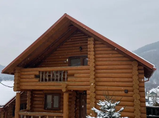 Smerekovyi Dvir Сasa de vacaciones Polyana (Transcarpathia)