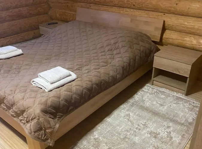 Smerekovyi Dvir *